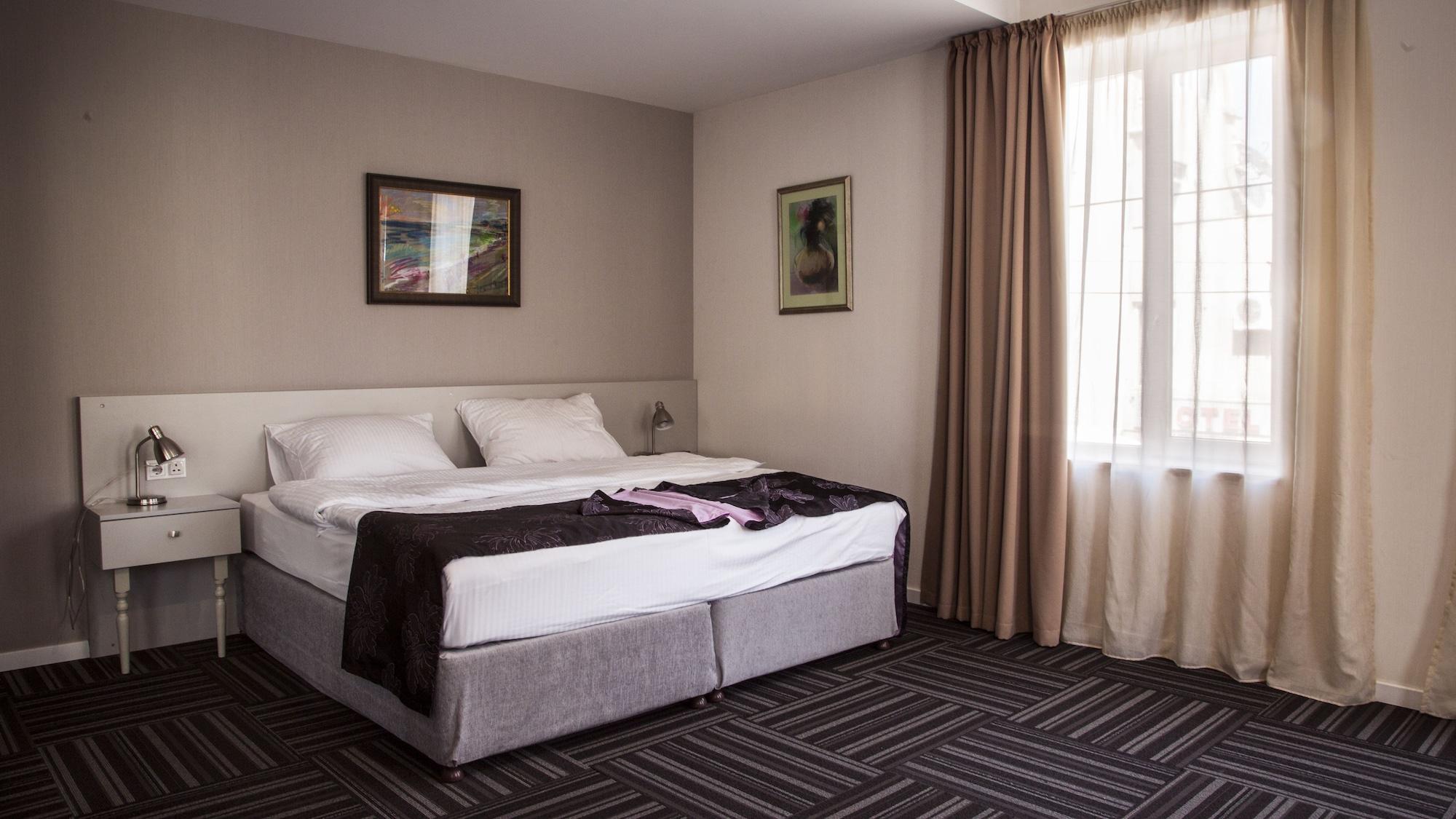 Hotel Zp Palace Tbilisi Exteriör bild