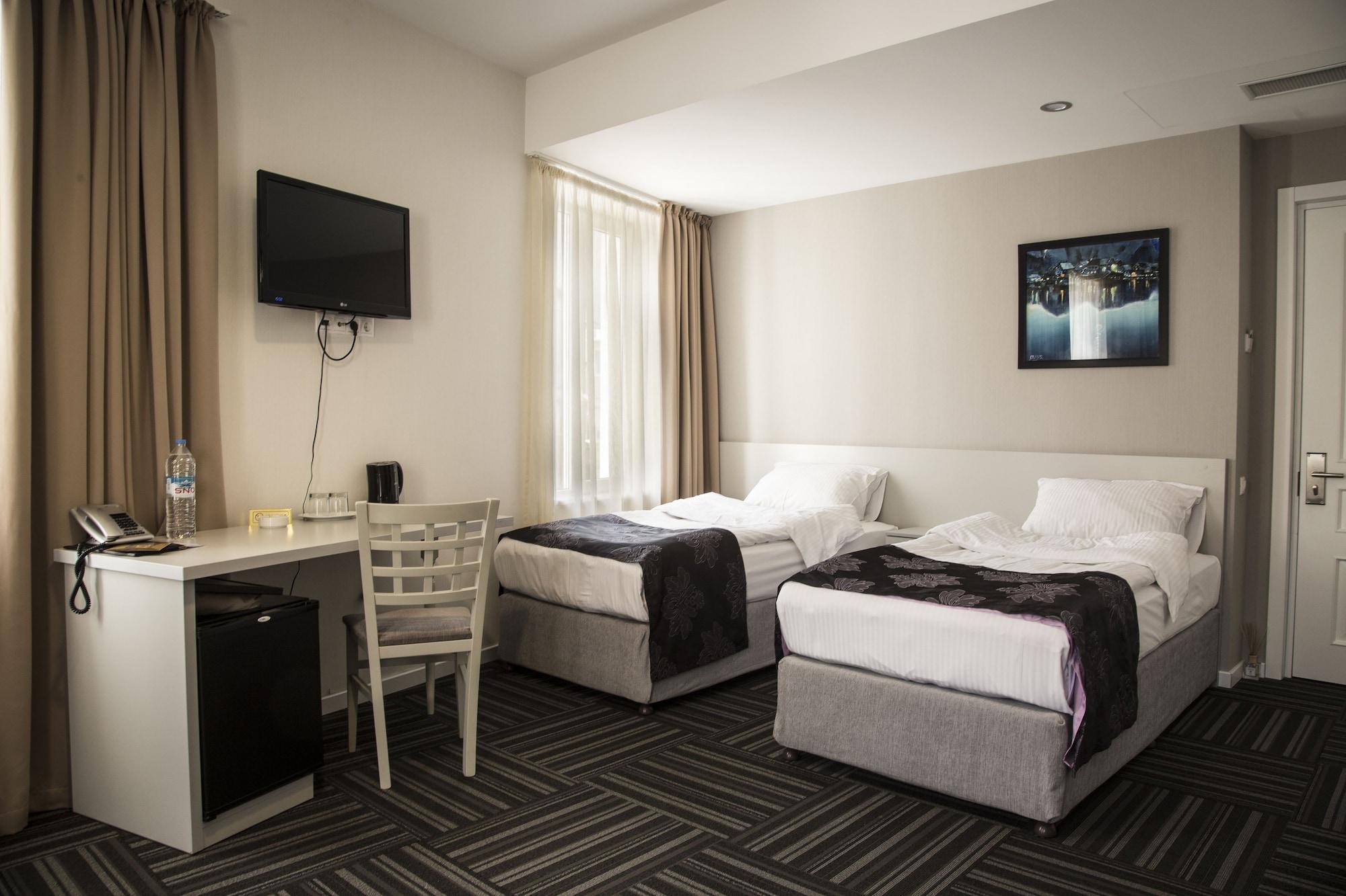 Hotel Zp Palace Tbilisi Exteriör bild
